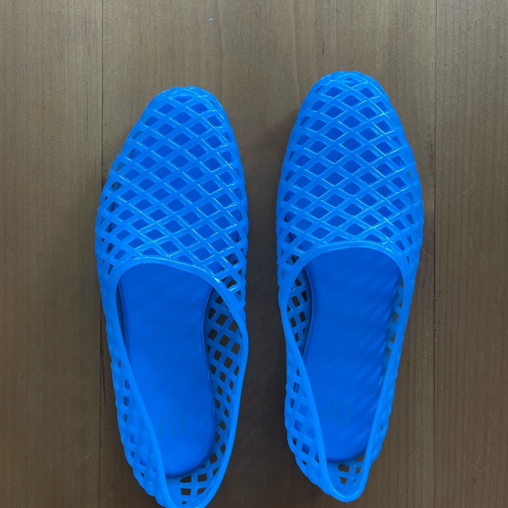 GAP Blue jelly flats